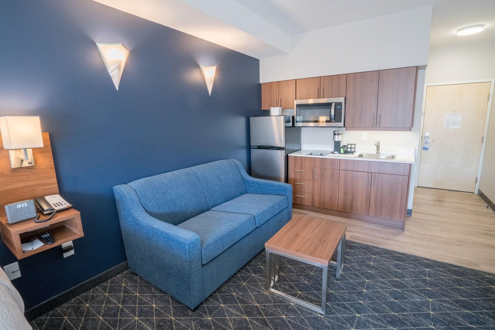 Park Inn By Radisson, Келоуна Екстериор снимка